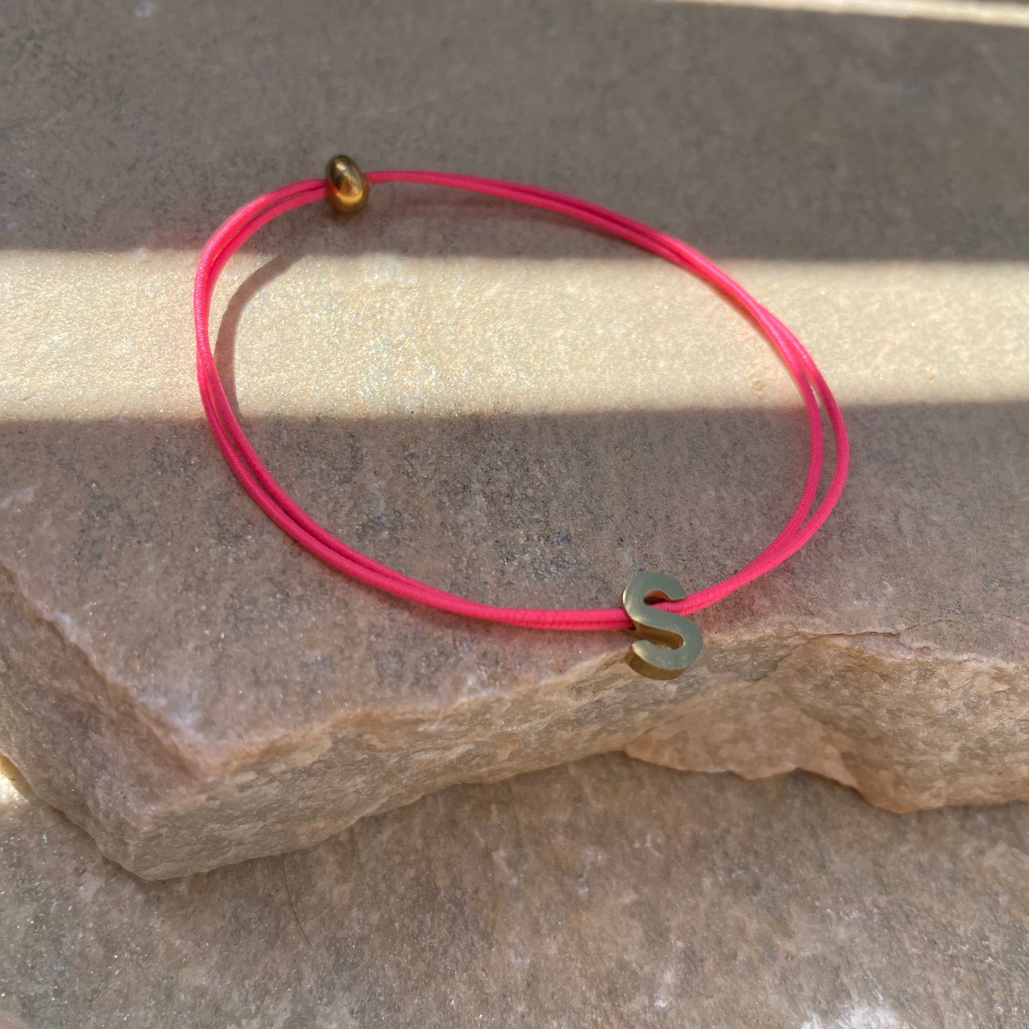 Lettre Armband PINK/GOLD
