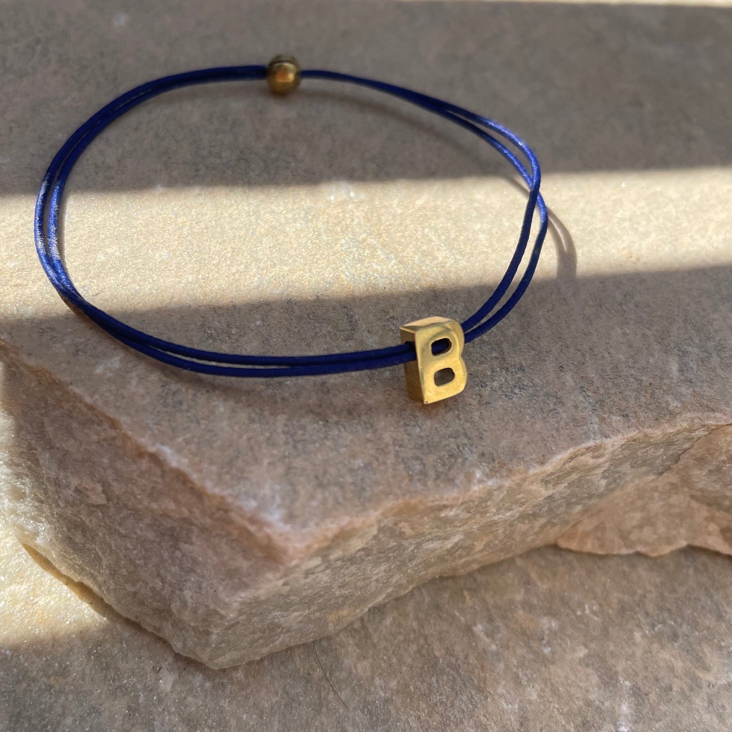 Lettre Armband BLAU/GOLD