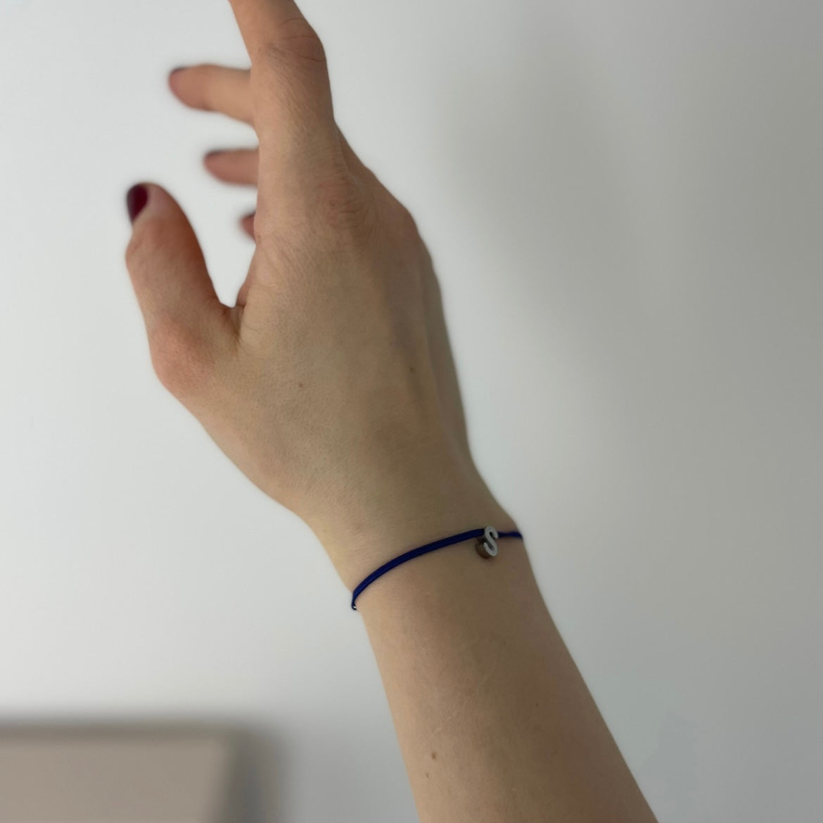 Lettre Armband BLAU/SILBER
