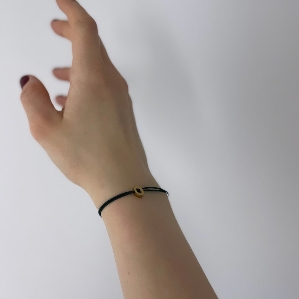 Lettre Armband GRÜN/GOLD