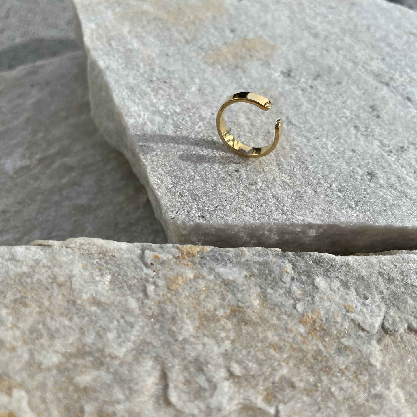 Milo Earcuff glänzend