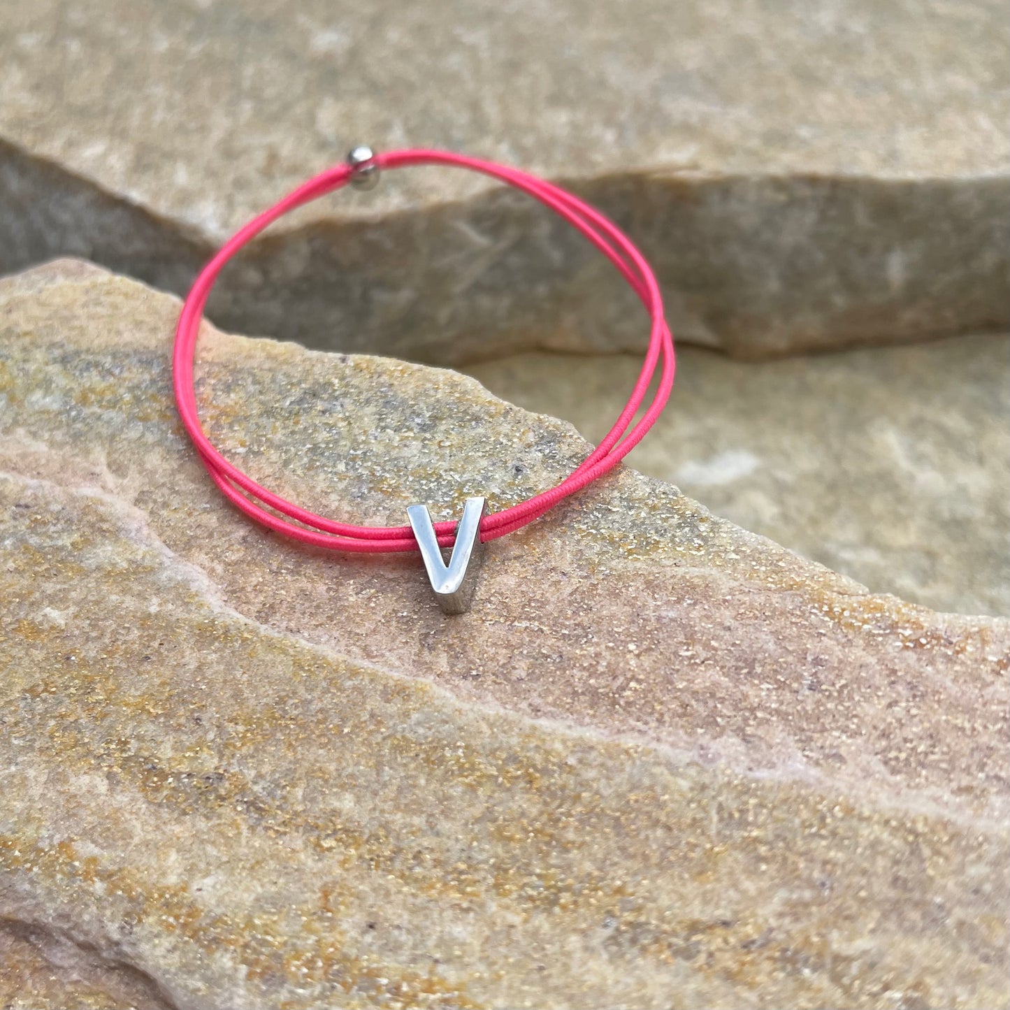Lettre Armband PINK/SILBER